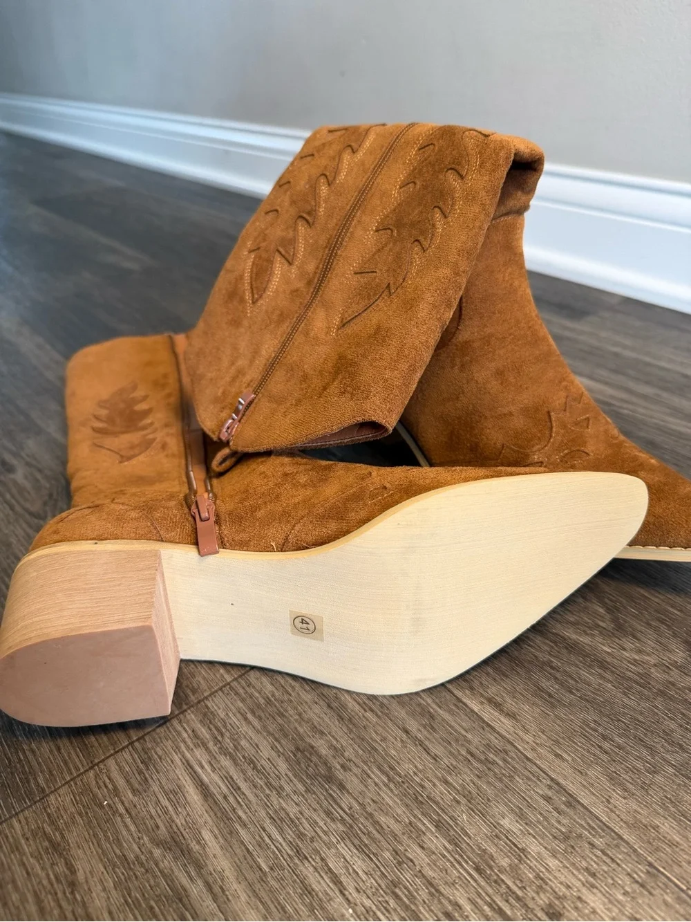 Women's Over-the-Knee Suede Cowboy Boots - Tan